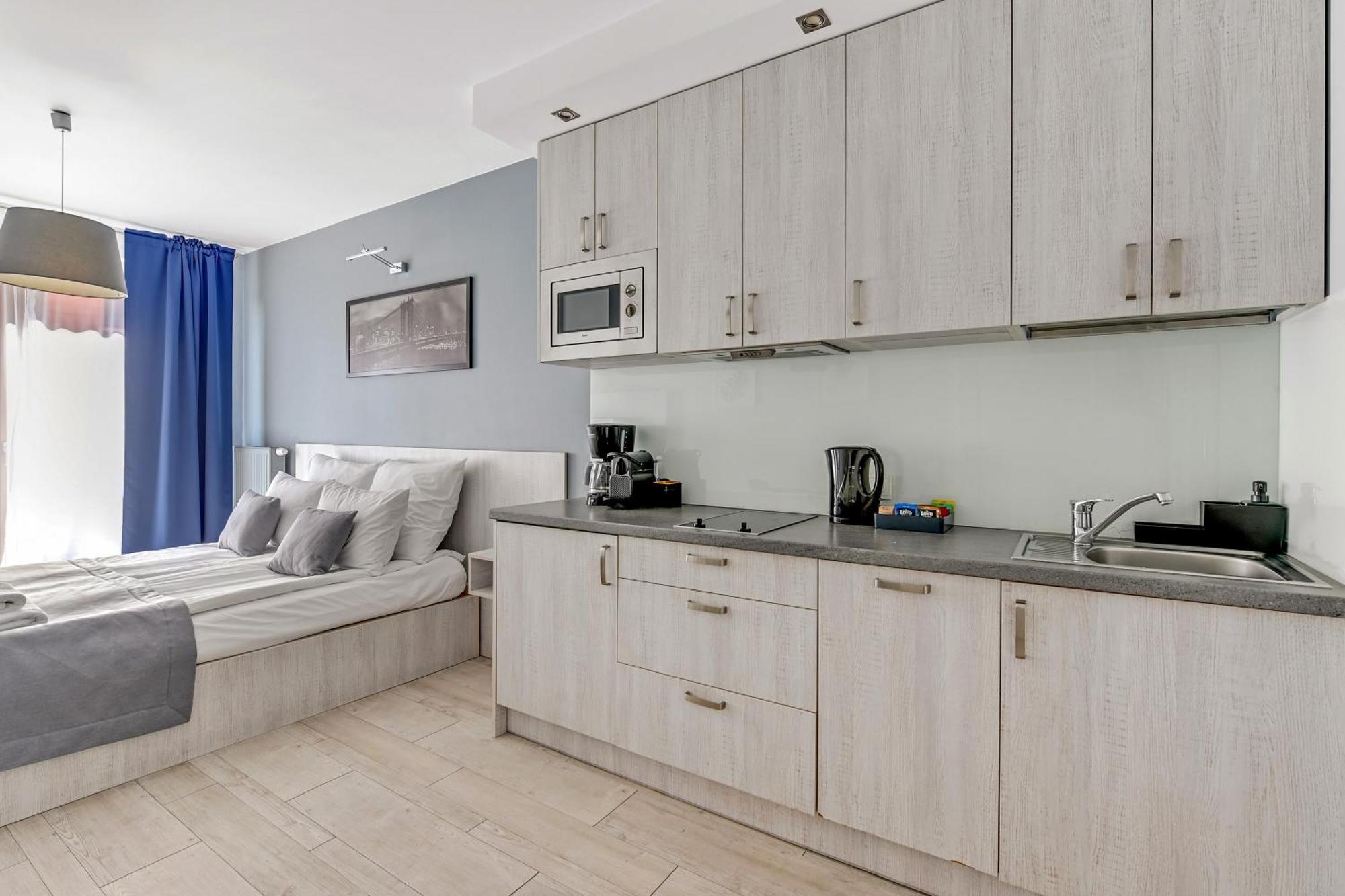 Aura Island Riverside By Downtown Apartments Gdansk Room photo